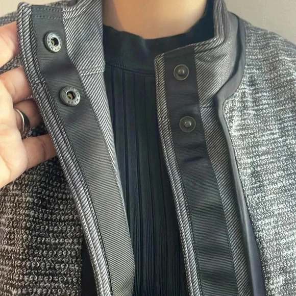 Lululemon  jacket y coat for women’s - Picture 12 of 13